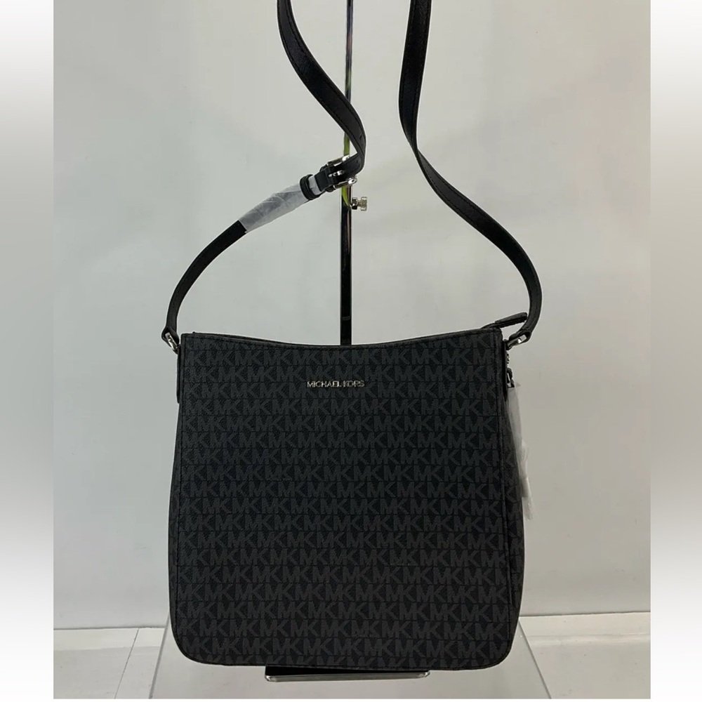 NWT MICHAEL Michael Kors Black Logo PVC Zip Jet Set Large Crossbody Bag